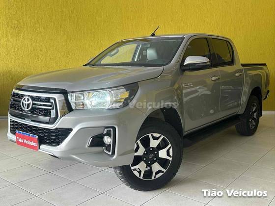 TOYOTA HILUX 2.8 SR 4X4 CD 16V DIESEL 4P AUTOMÁTICO